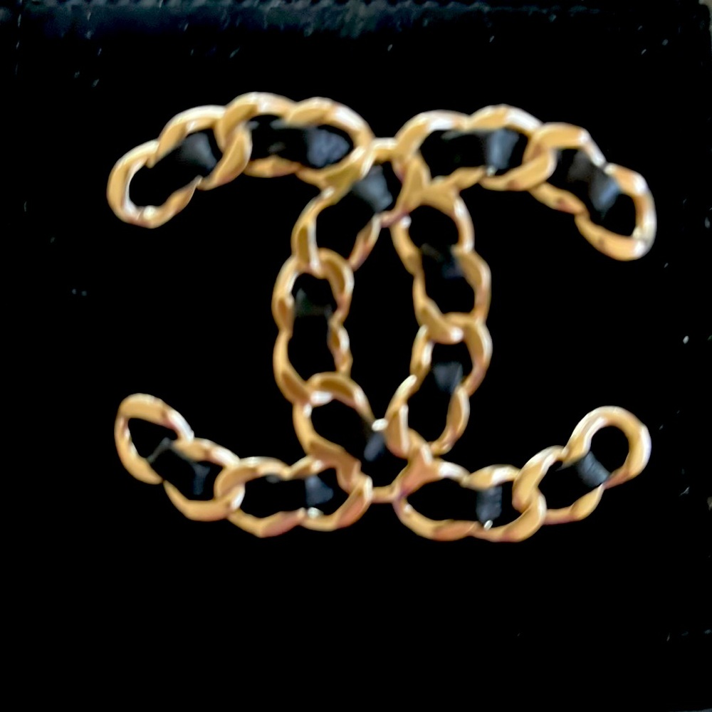 Authentic CHANEL brooch. Like new never worn